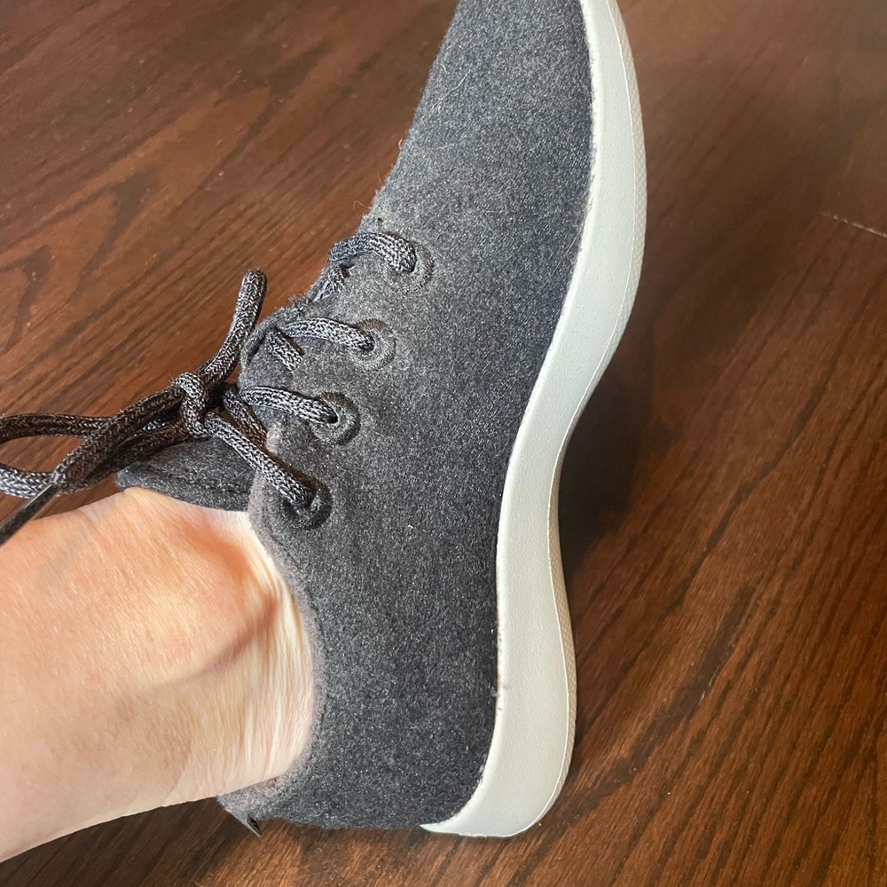 All Birds wool sneakers worn once- in excellent condition!